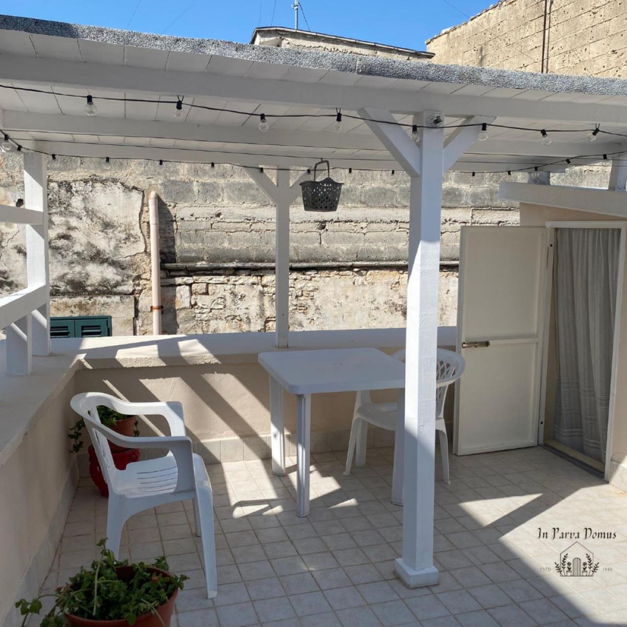 In Parva Domus Bitonto